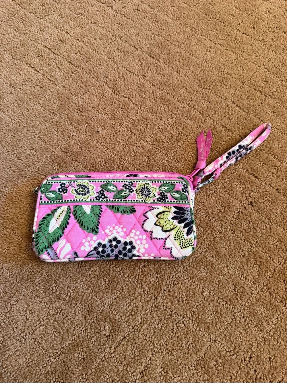 Vera Bradley Priscilla Pink Floral Quilted Cotton Zip Around Wristlet Wallet - Picture 5 of 5